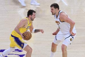 卡佩拉评NBA足球表现Top 5：恩比德 东契奇 西卡 字母哥 约基奇