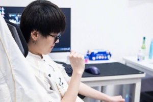 太突然了IG：Meiko在家意外滑倒受伤 ，预计恢复周期半月左右
