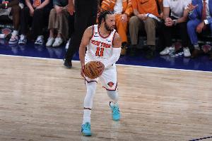 福地？18年布伦森率队在马刺主场夺得NCAA冠军 26年夺得NBA总冠军