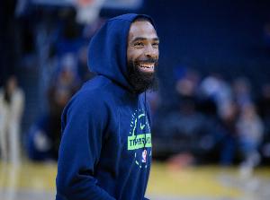 一年387万底薪！NBA官网：凯尔特人已签下后卫迈克·康利
